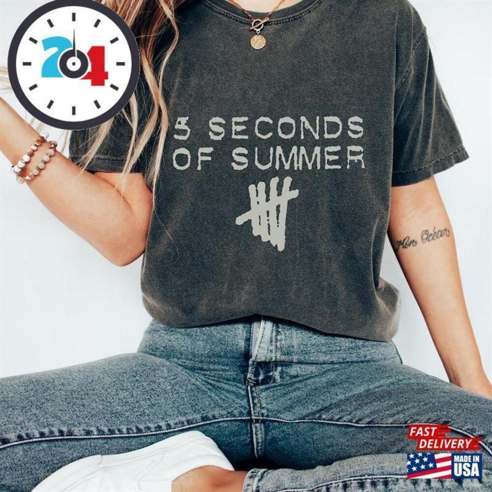 Gildan Black Washed 5 Seconds of Summer Graphic Tee